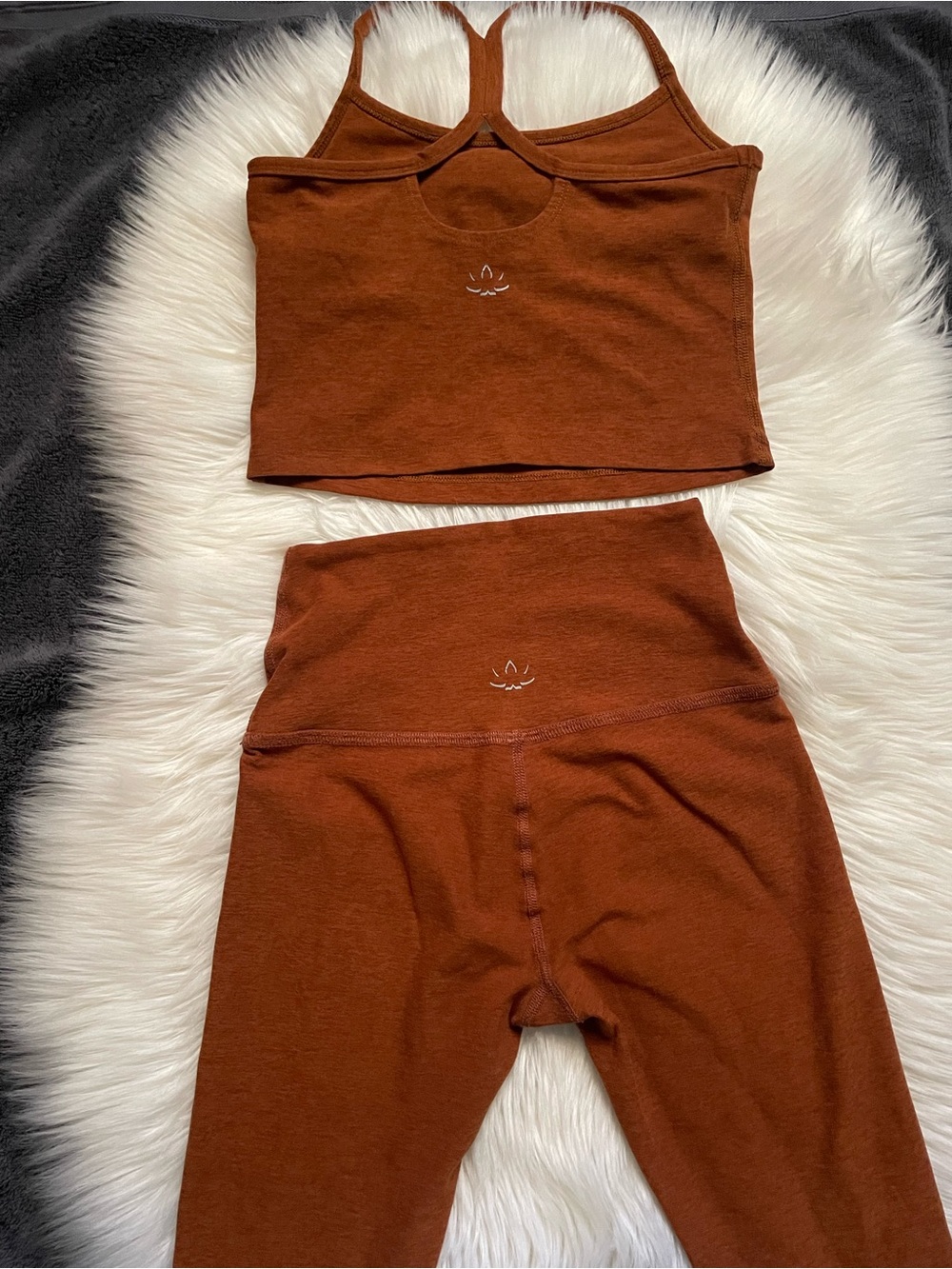 Beyond Yoga Rust Brown High-Waist Leggings & Crop Tank Set - Picture 3 of 13
